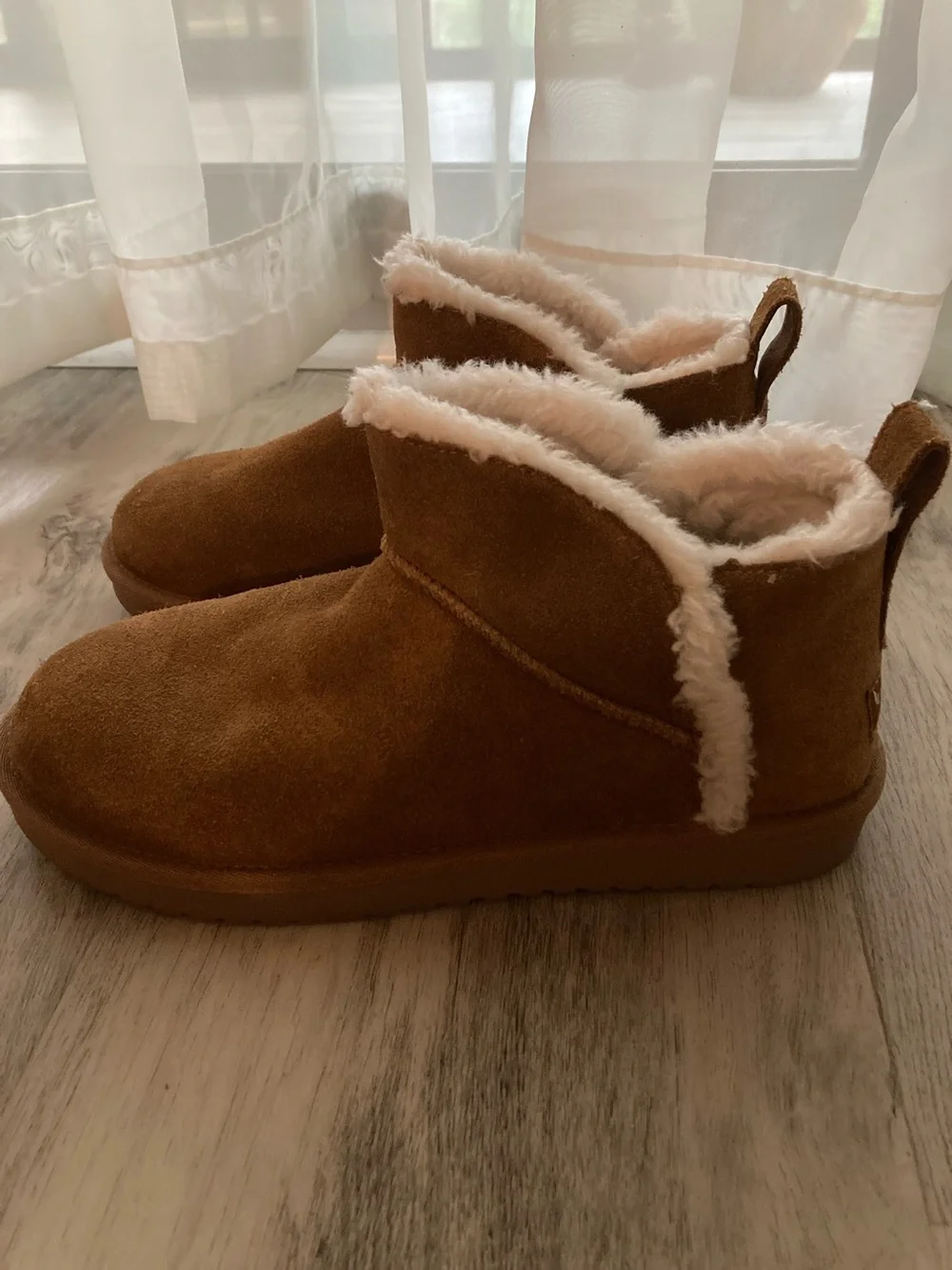 UGG Koolaburra Suede & Shearling Ankle Boots - Chestnut Brown - Sz 8